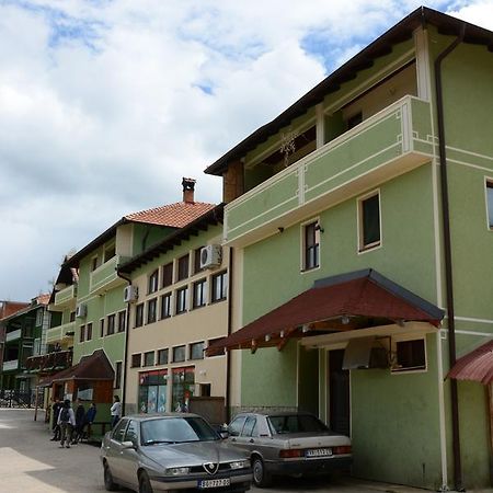 MM Narcis Bed and Breakfast Vlasina Rid Exterior foto
