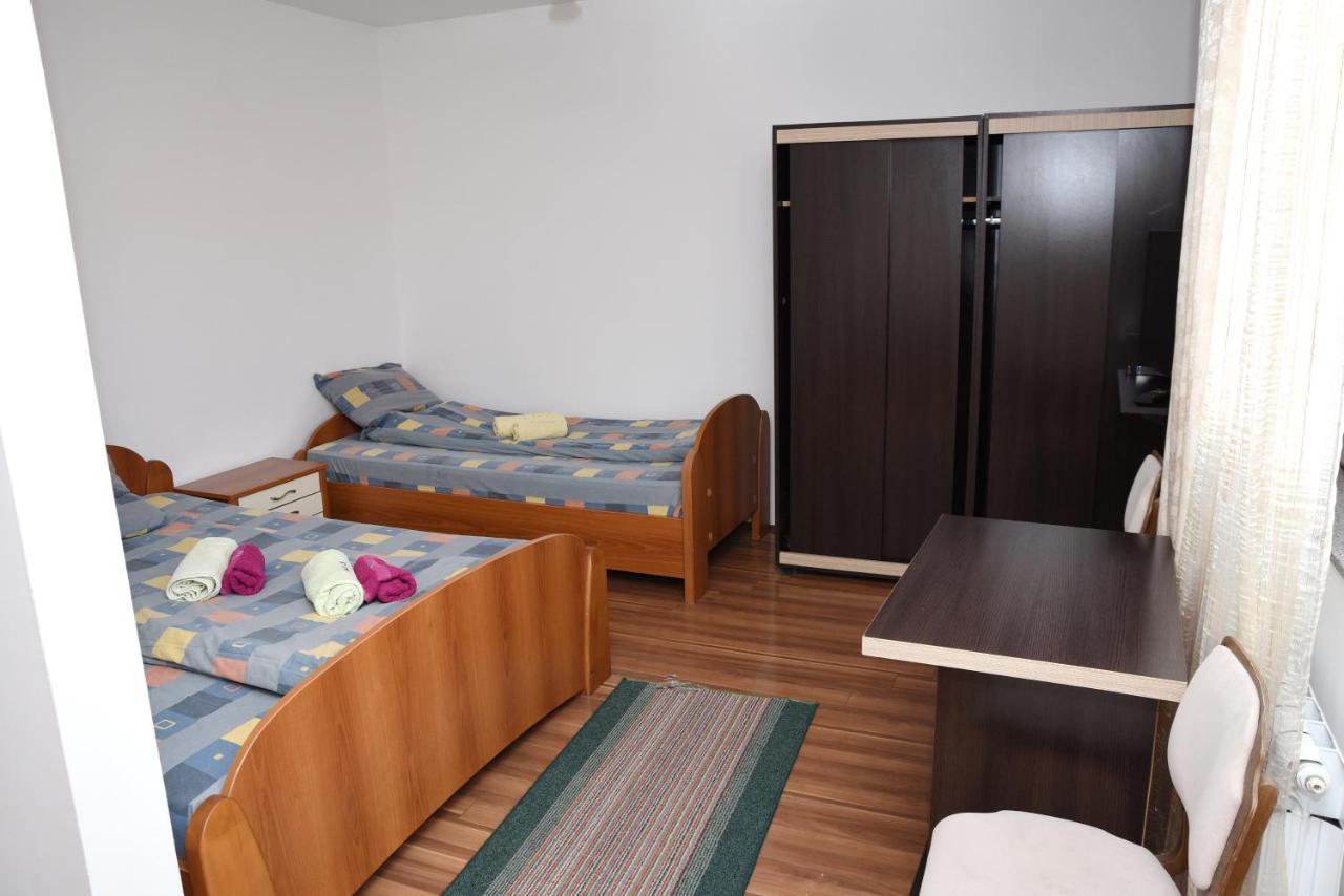 MM Narcis Bed and Breakfast Vlasina Rid Exterior foto